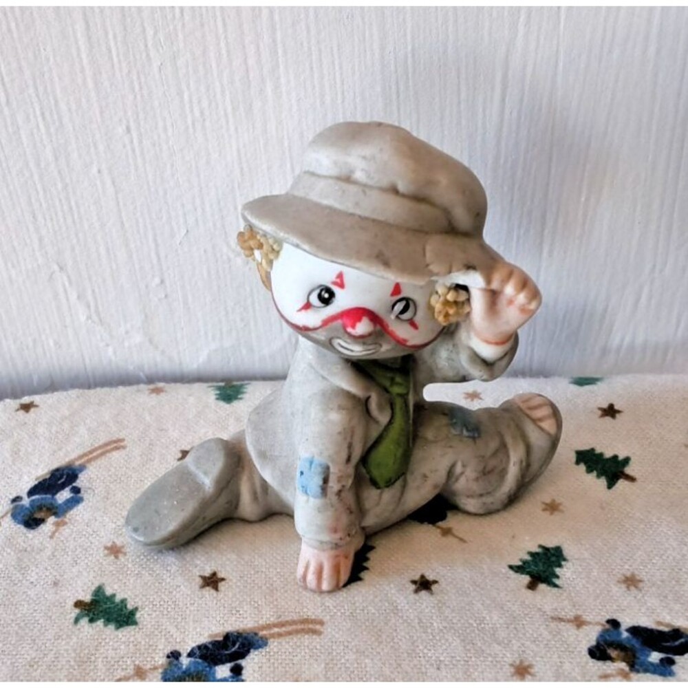 Vtg Enesco LI’L VAGABOND CLOWN Figurine Doing a Split & Tipping Hat